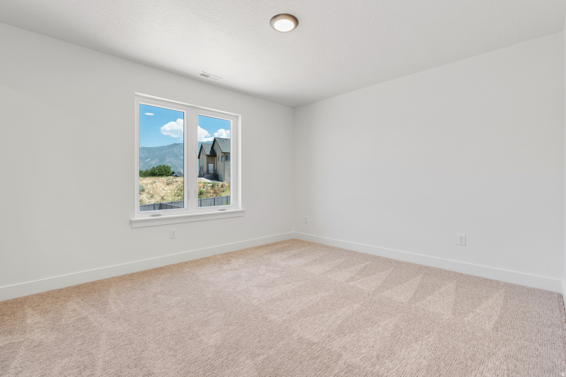VISTAS AT SUMMIT RDG - Residential