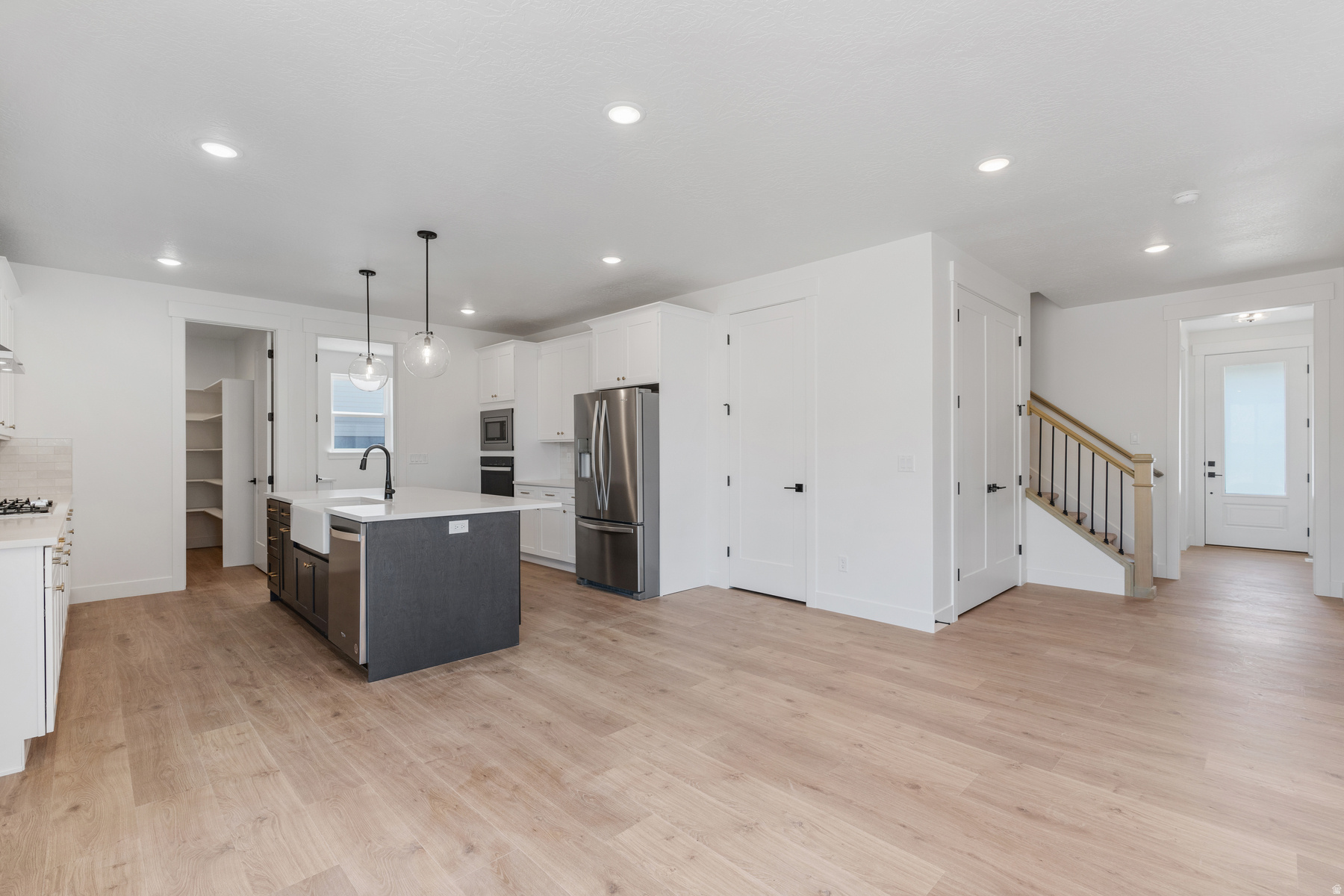 VISTAS AT SUMMIT RDG - Residential