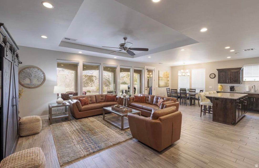 LEDGES OF ST GEORGE PH 7 - Residential