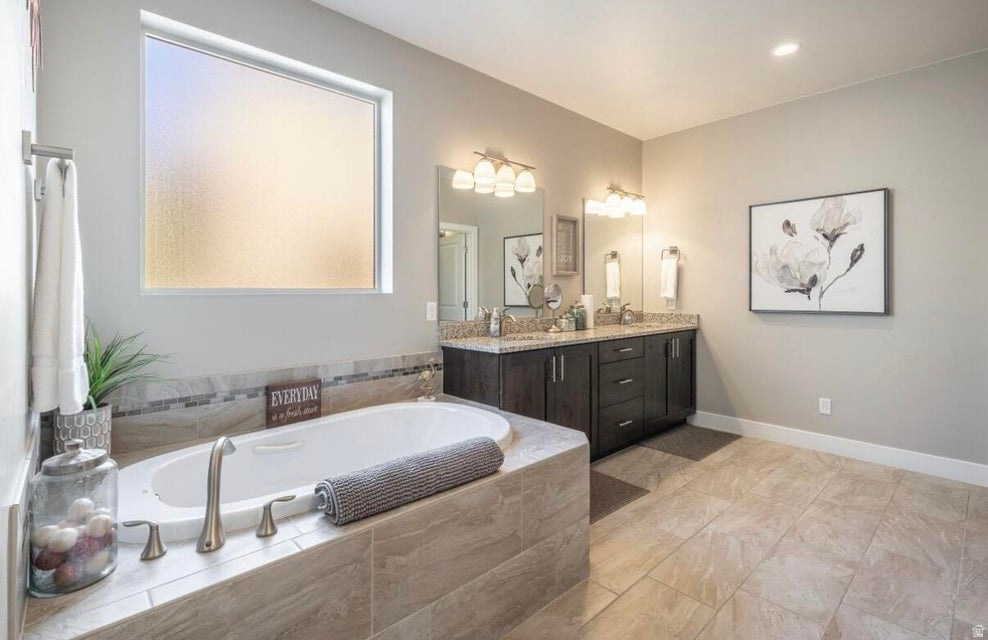 LEDGES OF ST GEORGE PH 7 - Residential