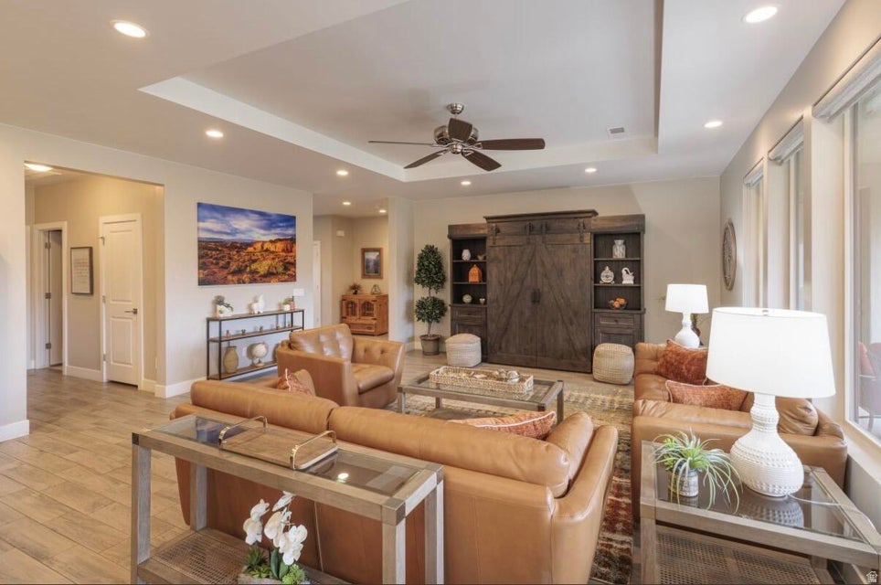 LEDGES OF ST GEORGE PH 7 - Residential