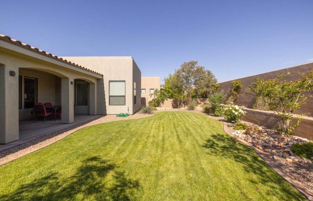 LEDGES OF ST GEORGE PH 7 - Residential