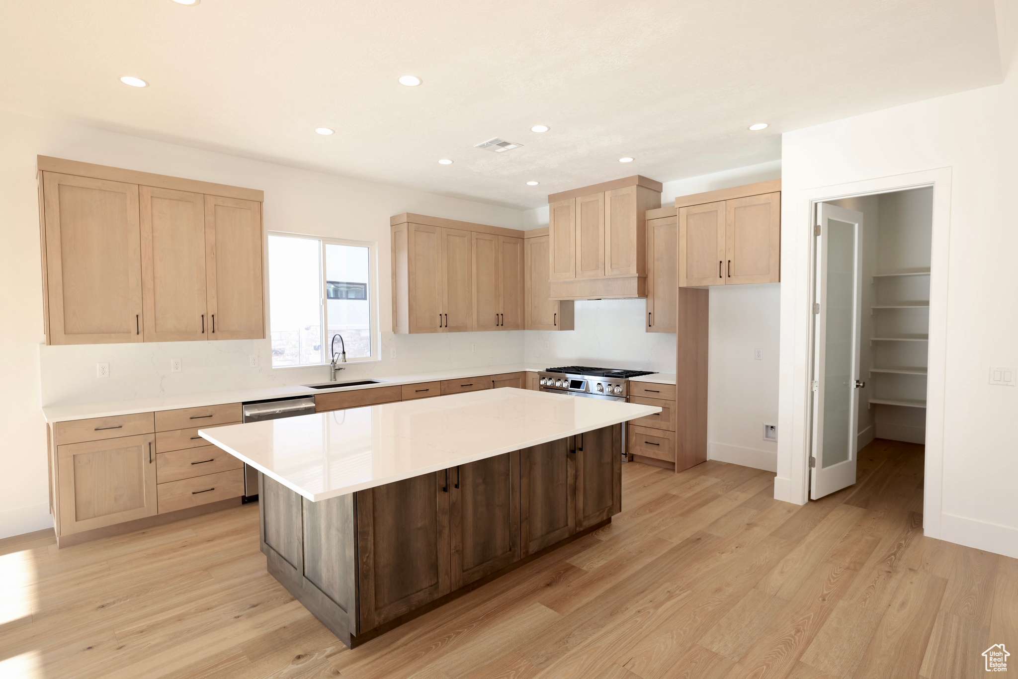 HAWKEYE POINT - Residential