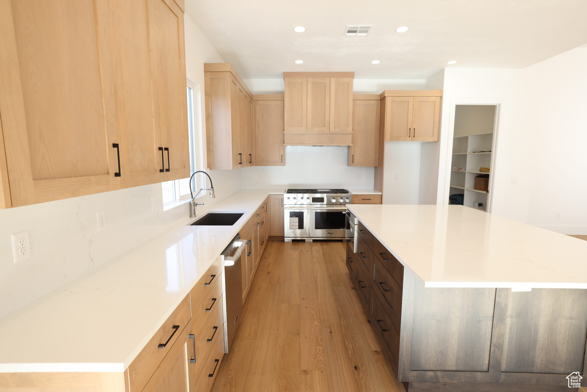 HAWKEYE POINT - Residential