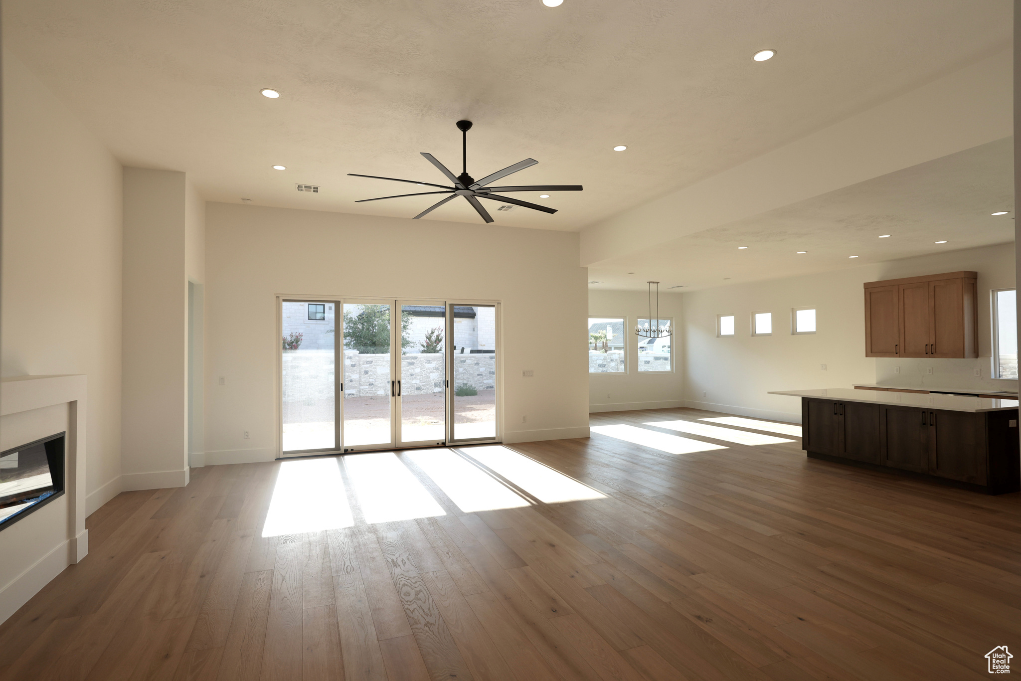 HAWKEYE POINT - Residential
