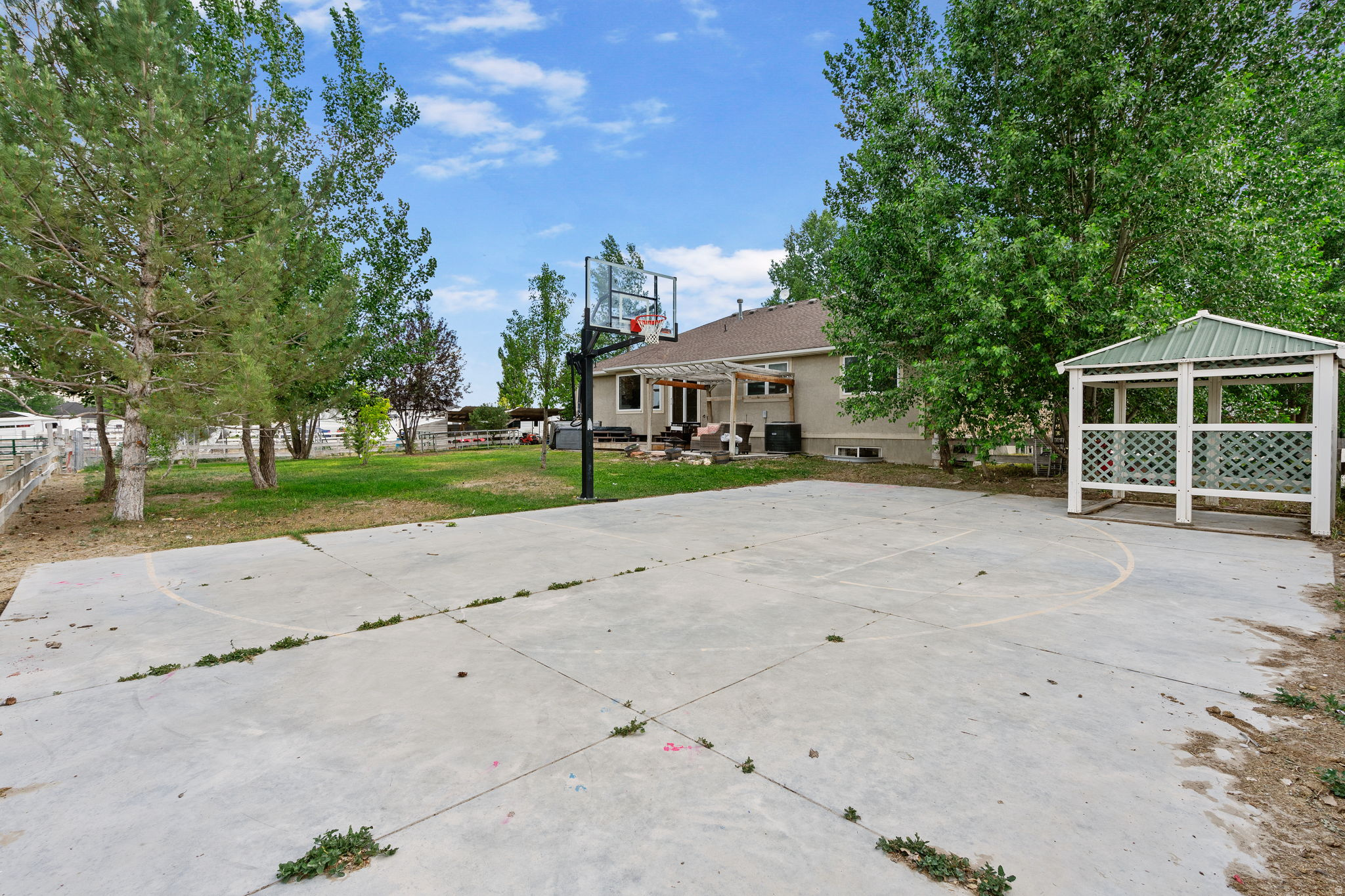 OVERLAND TRAILS - Residential