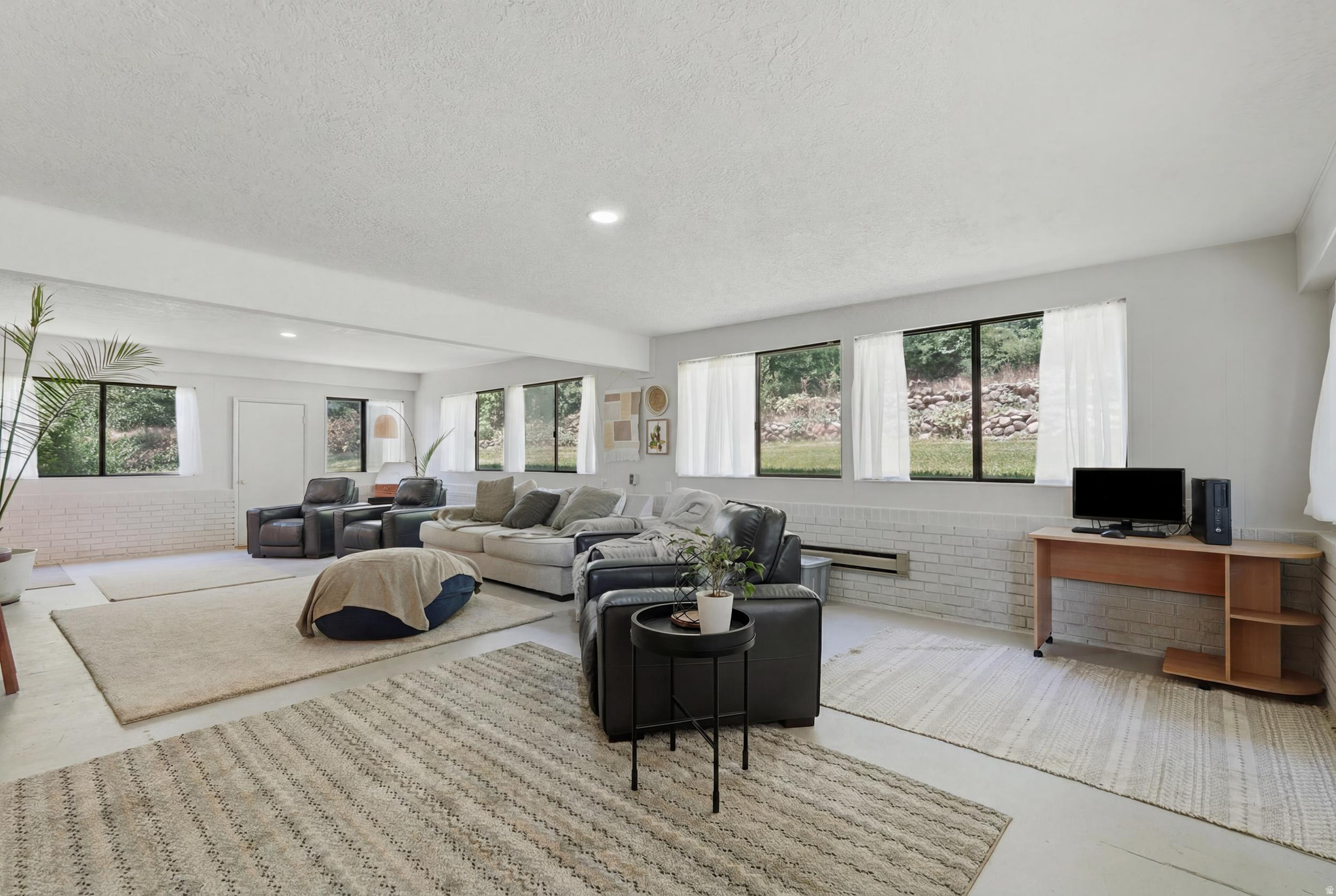 KINGSTON HEIGHTS SECOND ANNEX - Residential