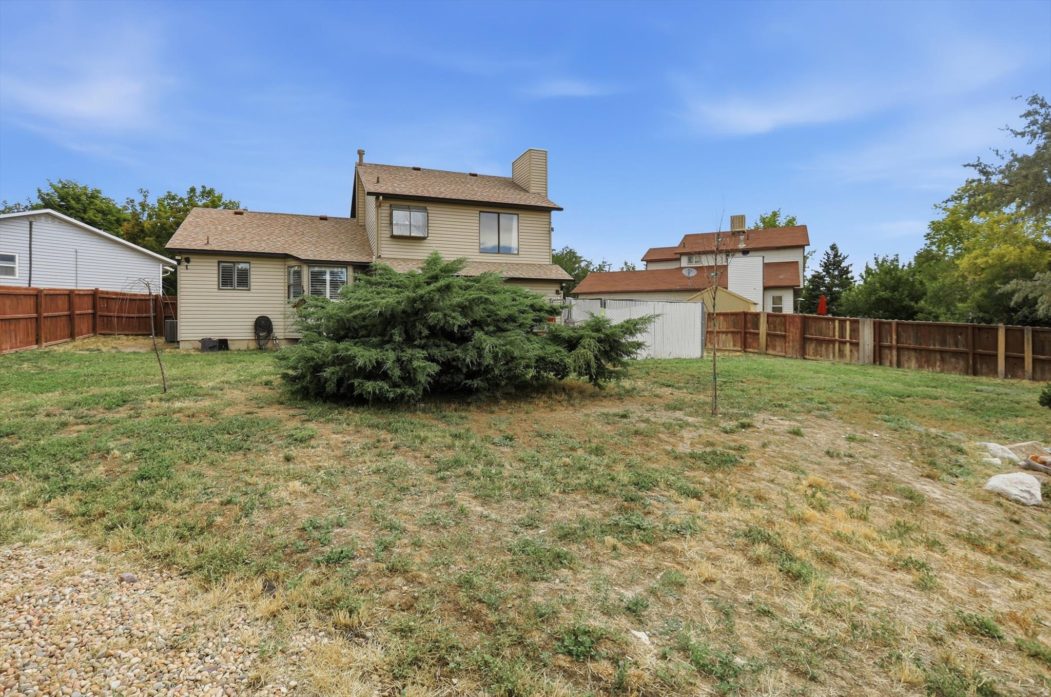 OQUIRRH SHADOWS - Residential