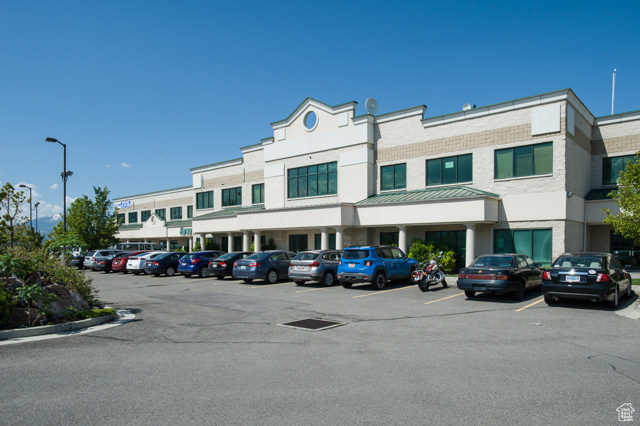 GREEN - Commercial Lease