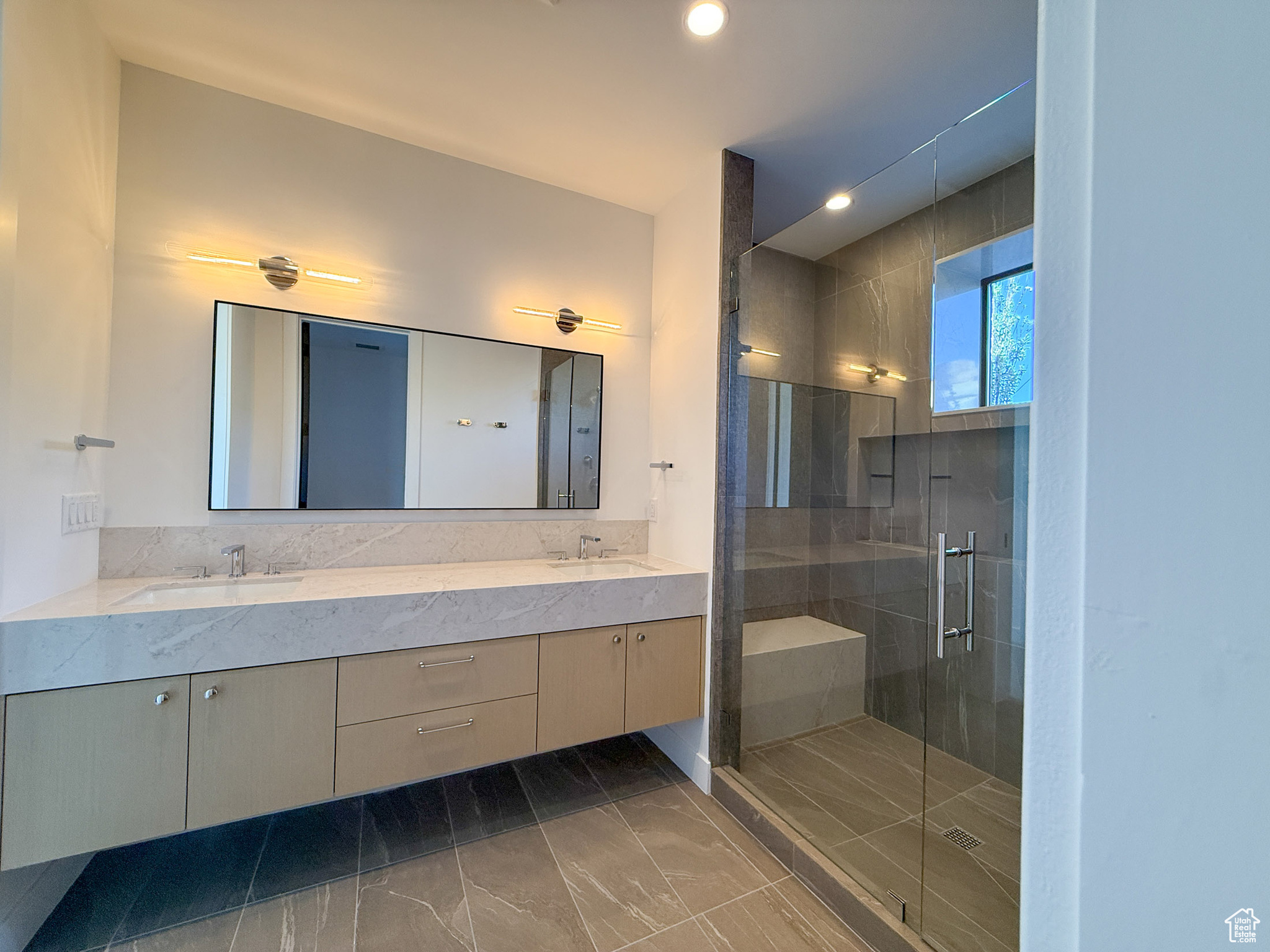GOLDEN EAGLE - Residential