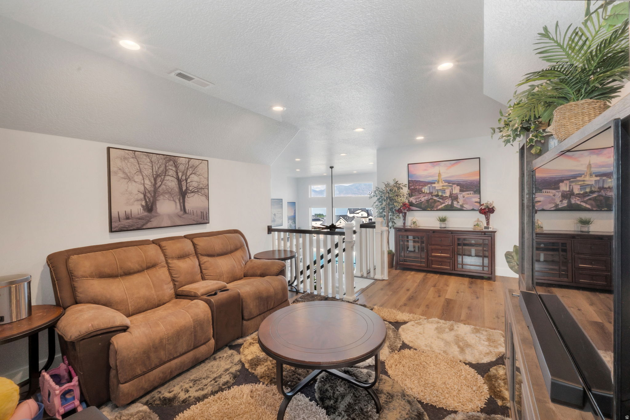 LANDROCK CONNECTION - Residential
