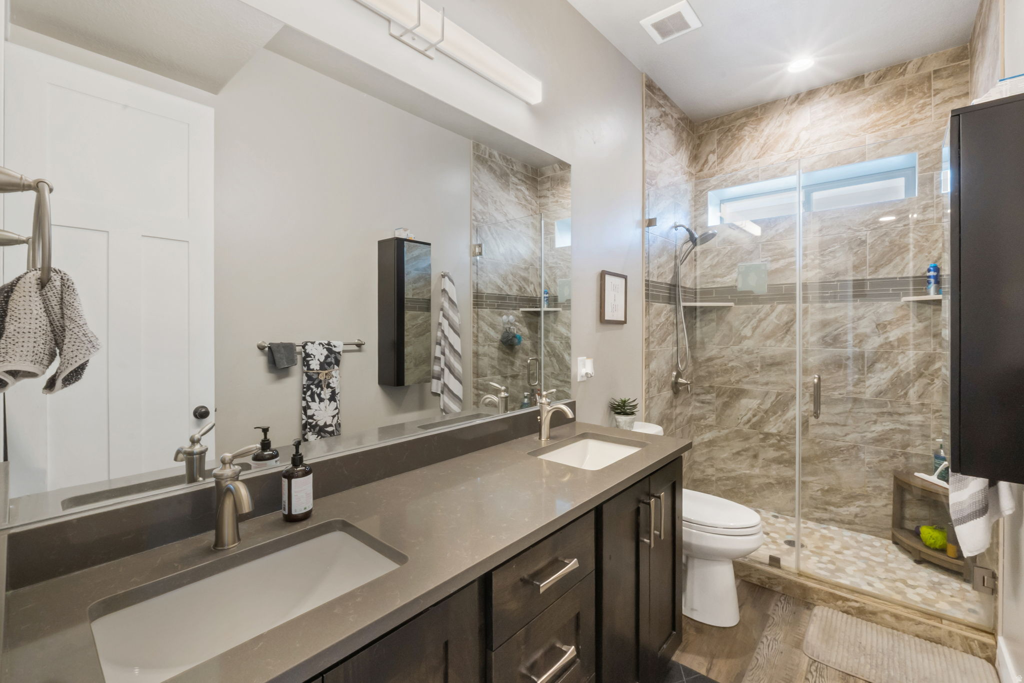 LANDROCK CONNECTION - Residential