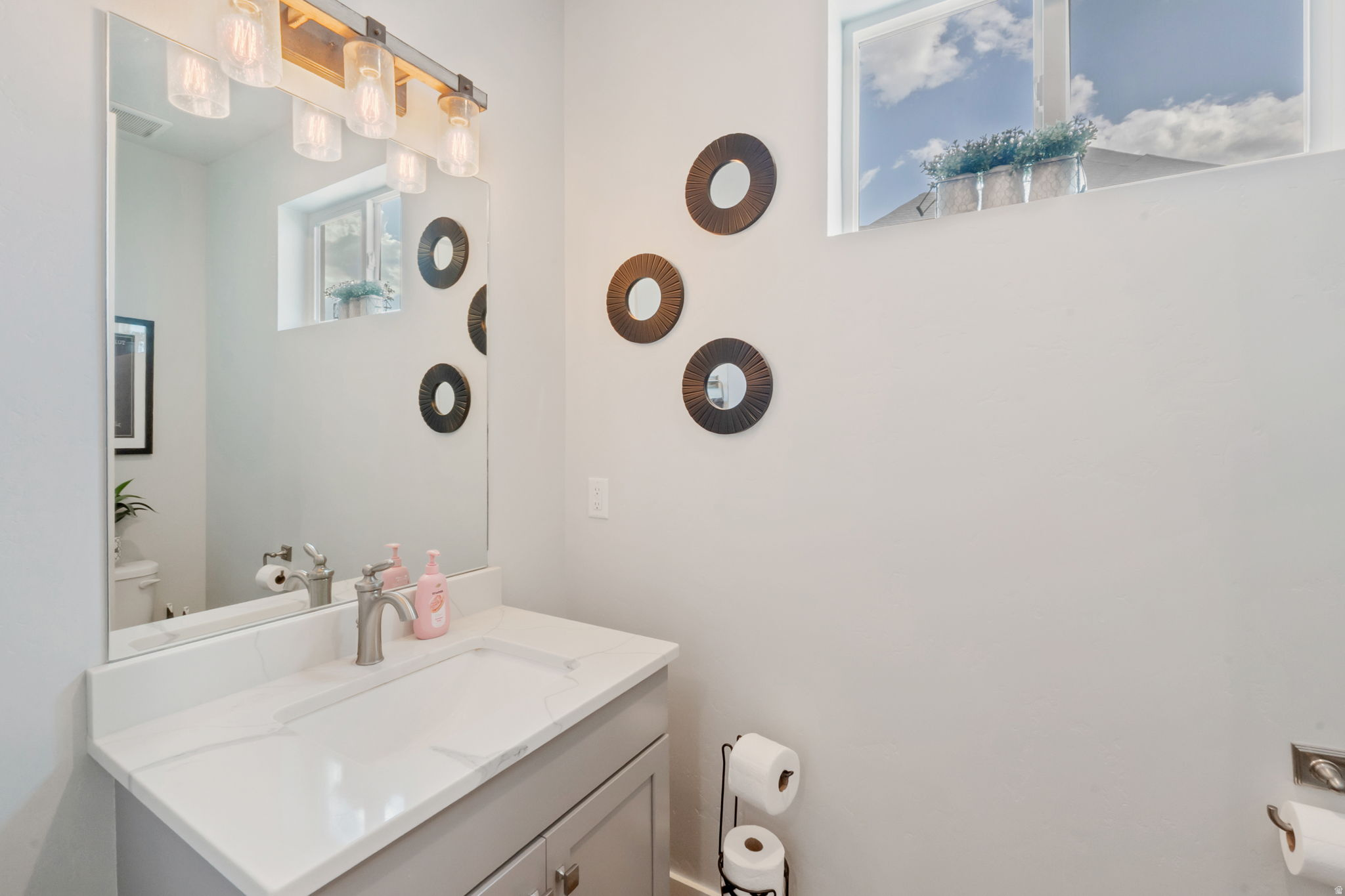 LANDROCK CONNECTION - Residential