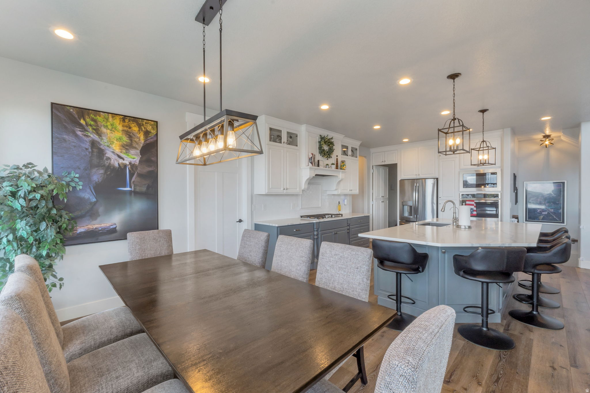 LANDROCK CONNECTION - Residential