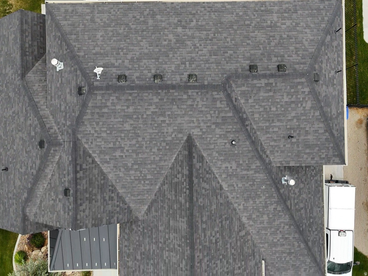 LANDROCK CONNECTION - Residential