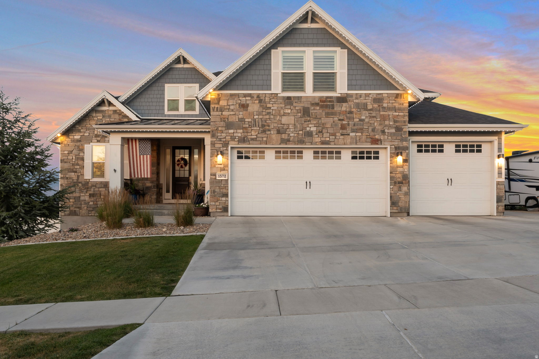 Beautiful 6 bed, 4 bath 2 story, full walkout basement with second kitchen and exterior entrance is perfect for guests or multigenerational living, stunning lake, mountain, and valley views. Big walk in pantry with a Costco sized door from the garage. RV parking, and a 3 car garage and programmable exterior trim lights.
