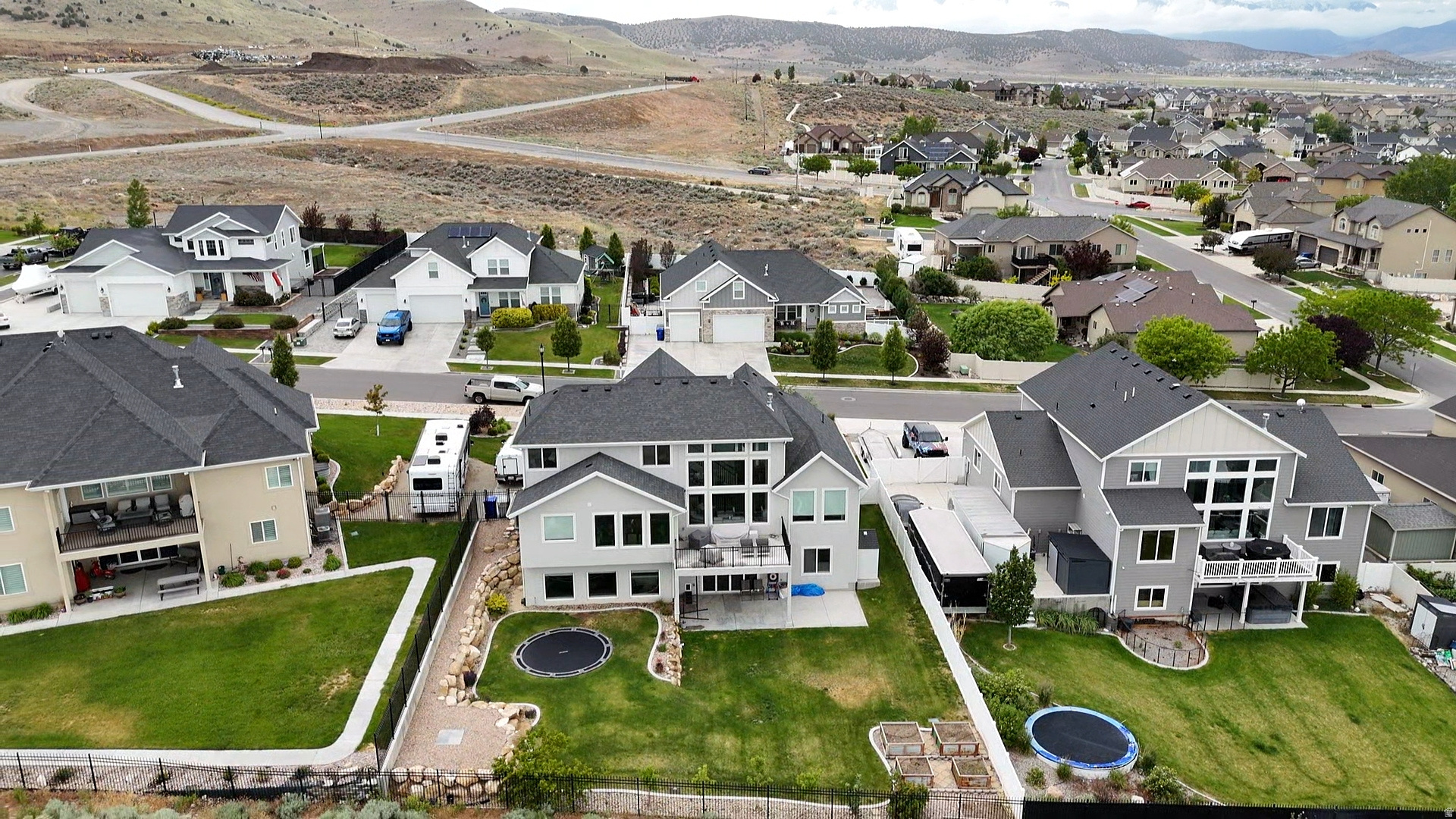 LANDROCK CONNECTION - Residential
