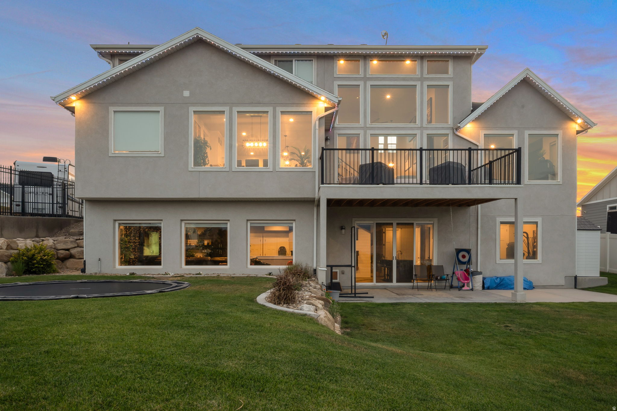 LANDROCK CONNECTION - Residential