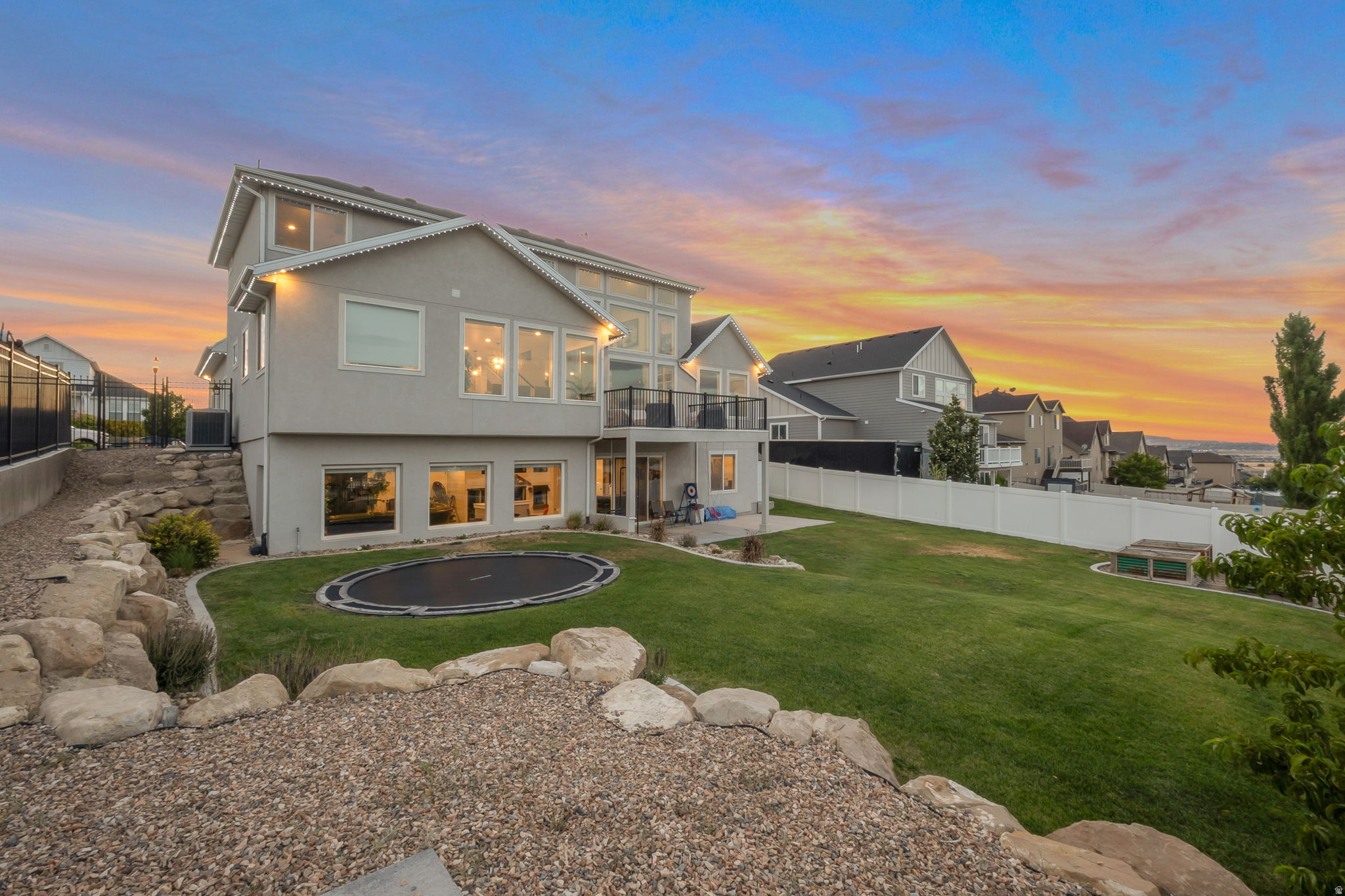 LANDROCK CONNECTION - Residential