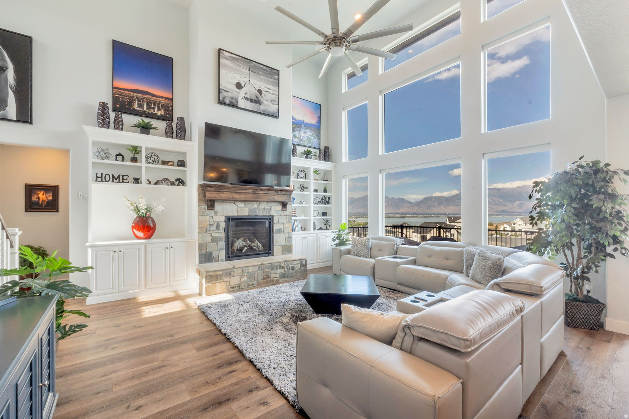 LANDROCK CONNECTION - Residential