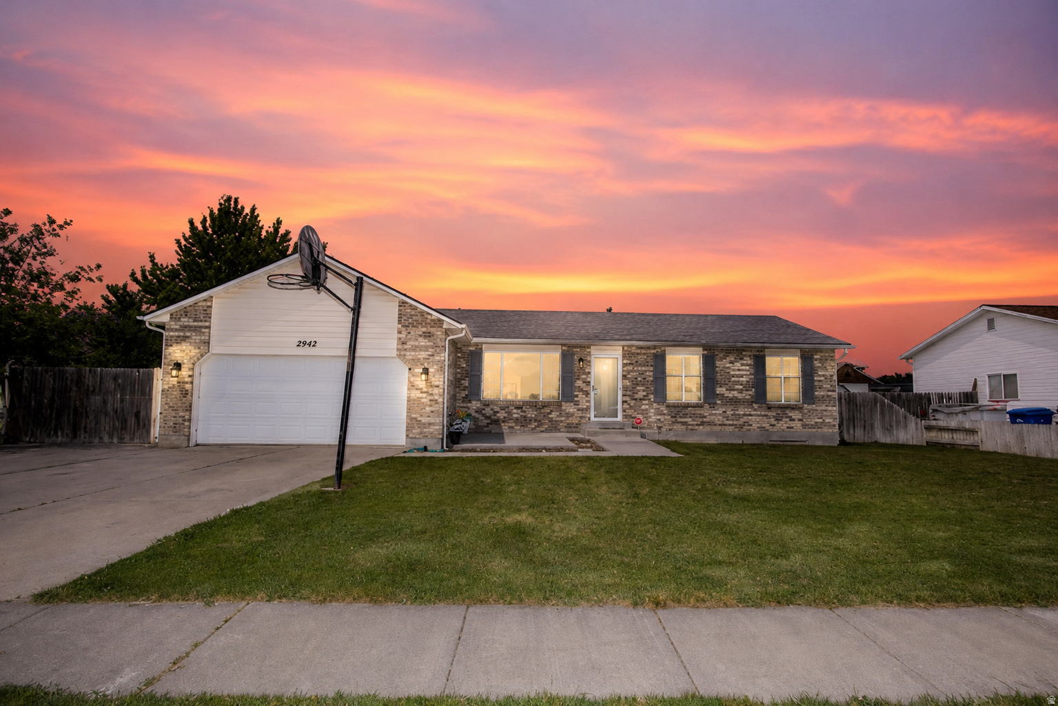 COUNTRY LANE - Residential