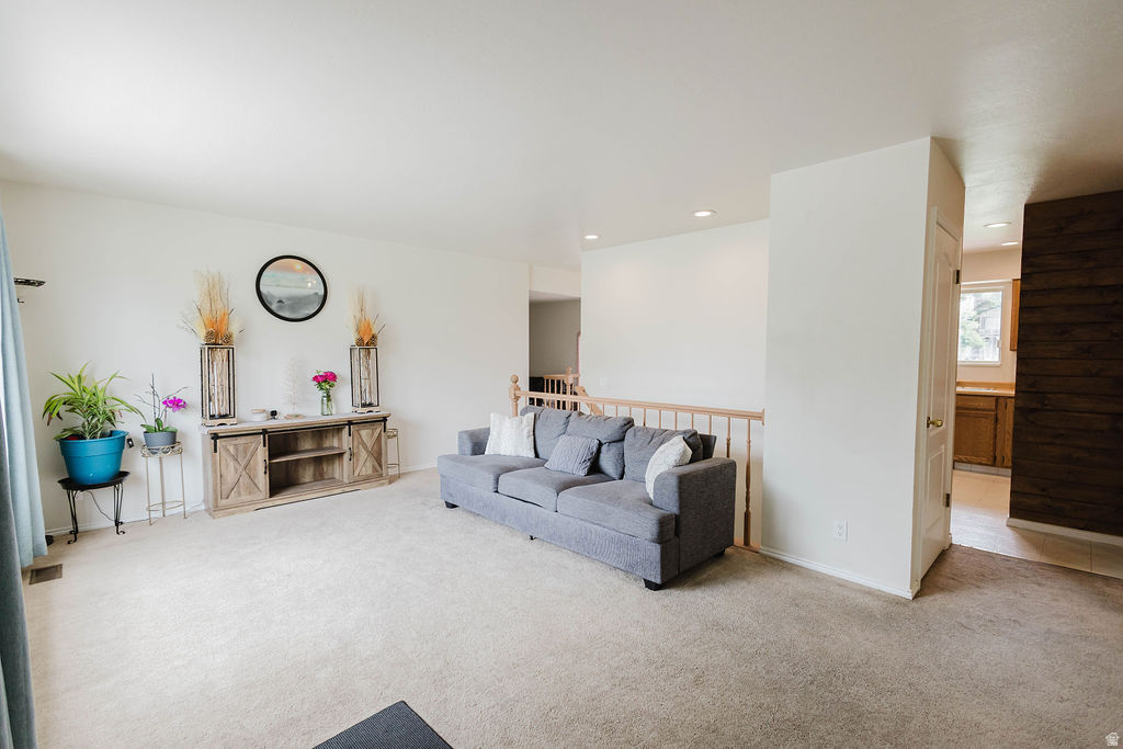 COUNTRY LANE - Residential