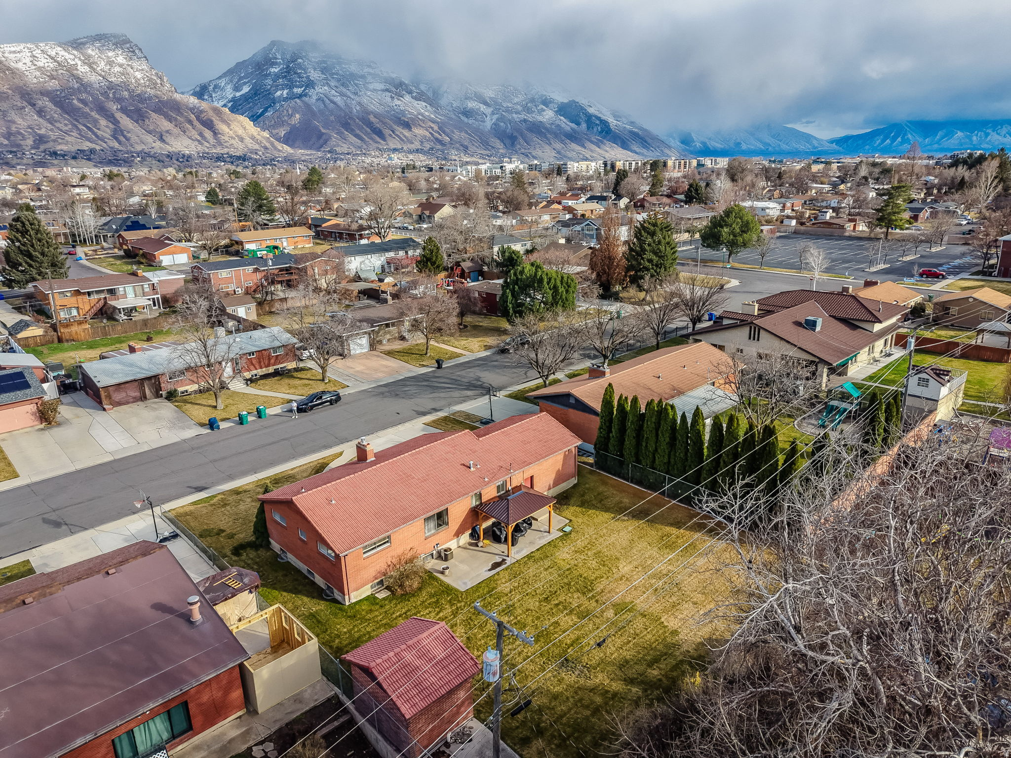 LINCOLN GARDENS - Residential