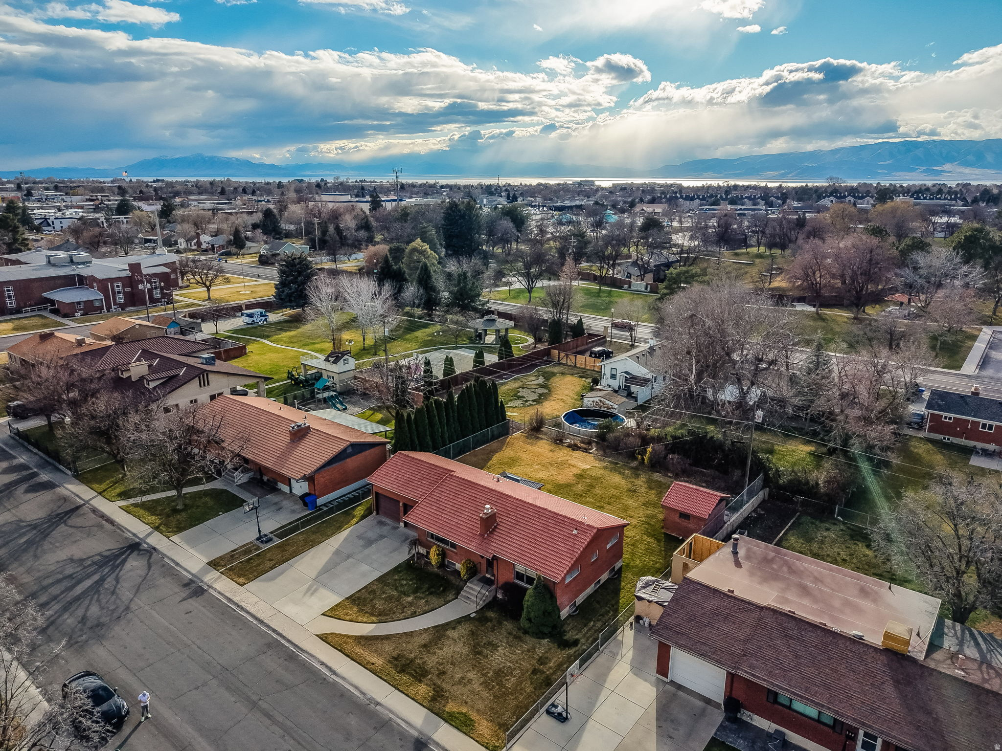 LINCOLN GARDENS - Residential