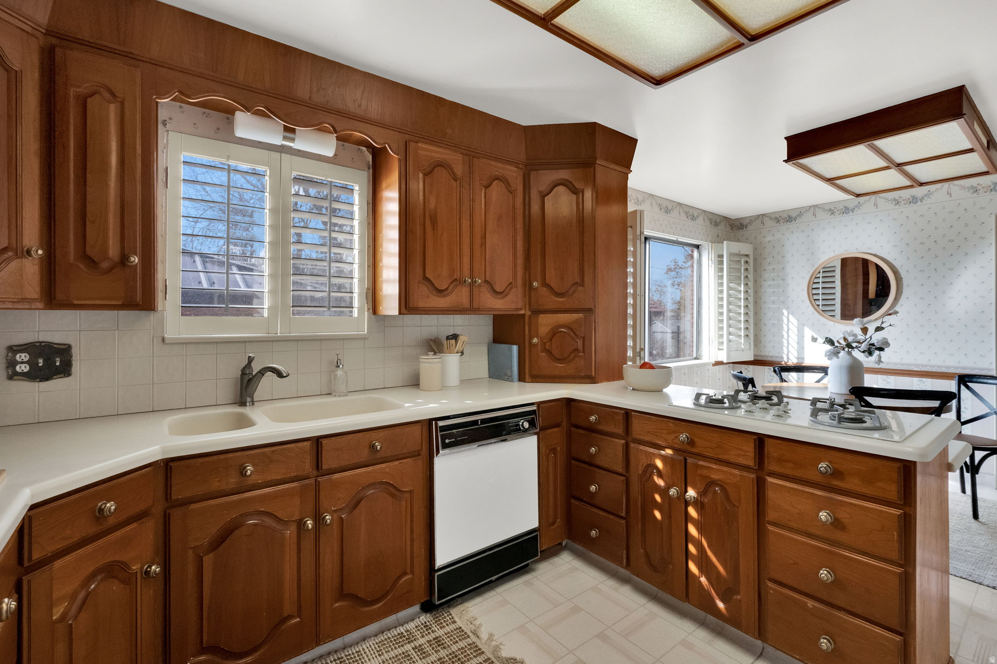 LINCOLN GARDENS - Residential