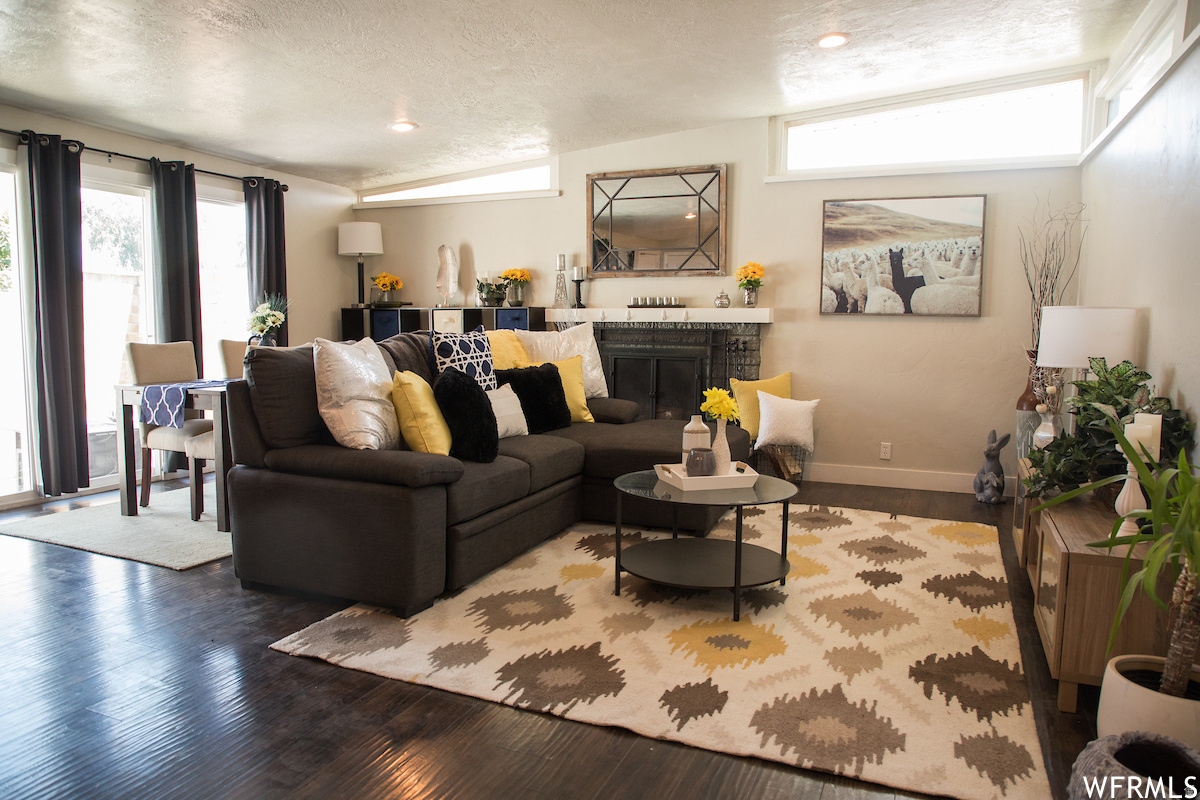 MEADOWS - Residential