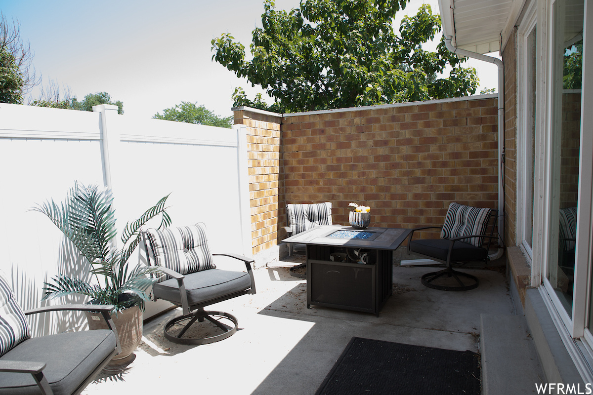 MEADOWS - Residential