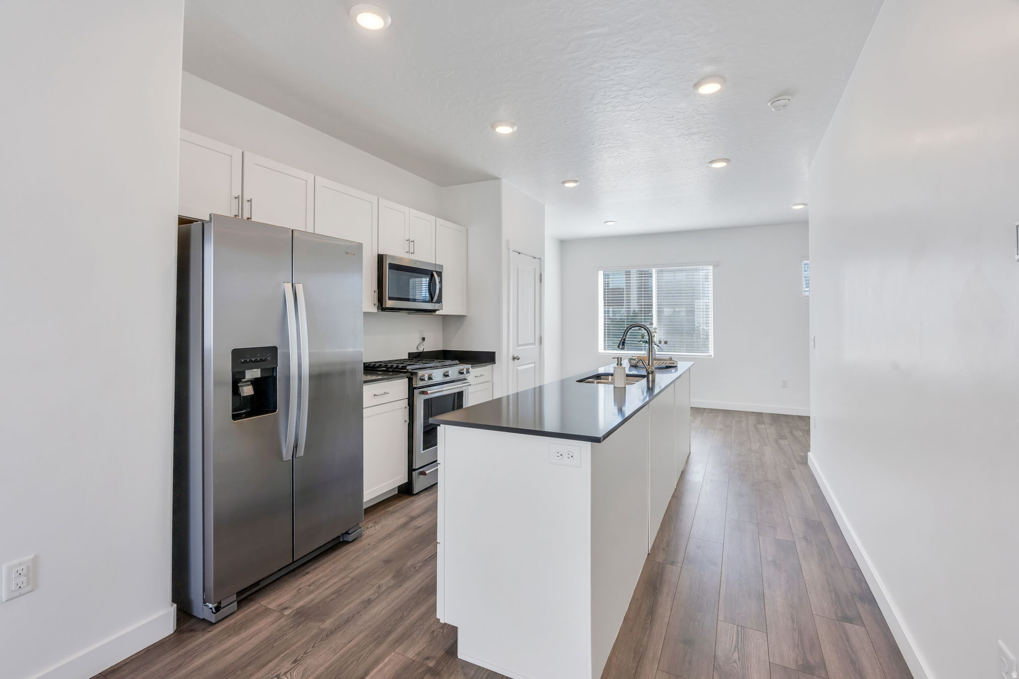 EDGEWATER - Residential