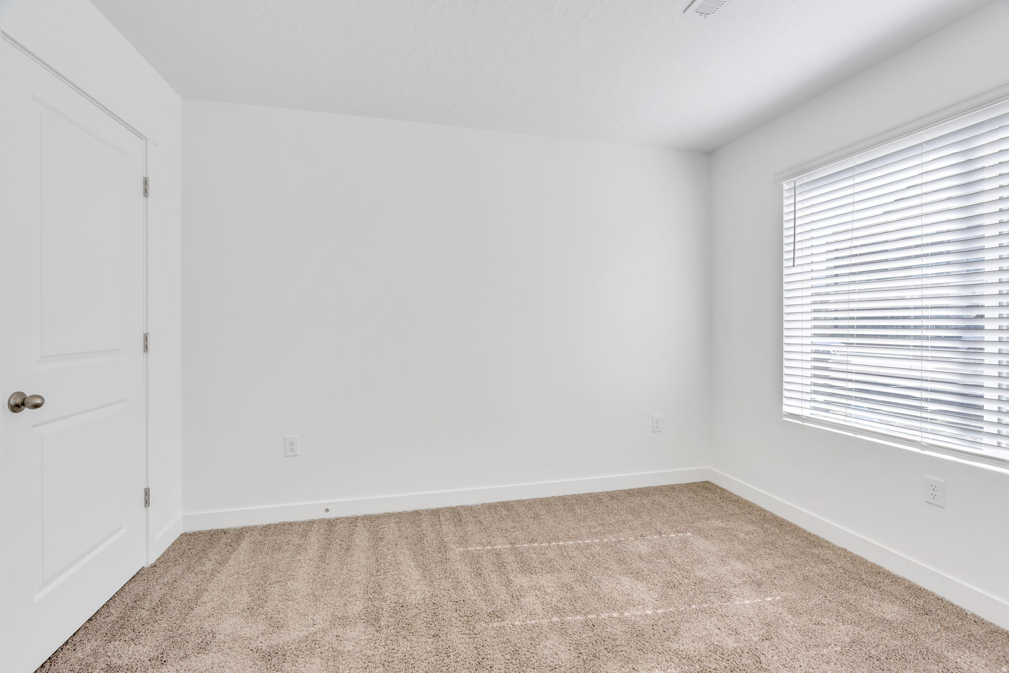 EDGEWATER - Residential