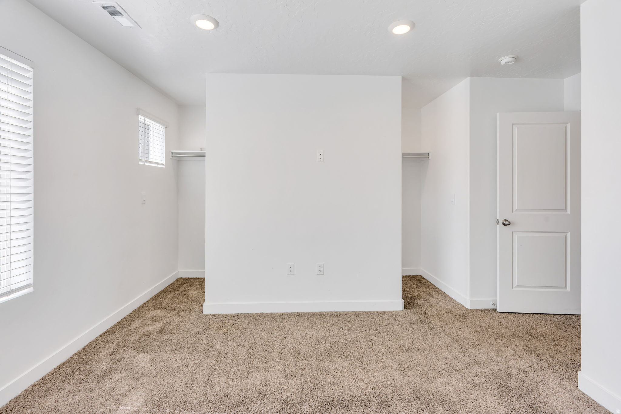 EDGEWATER - Residential