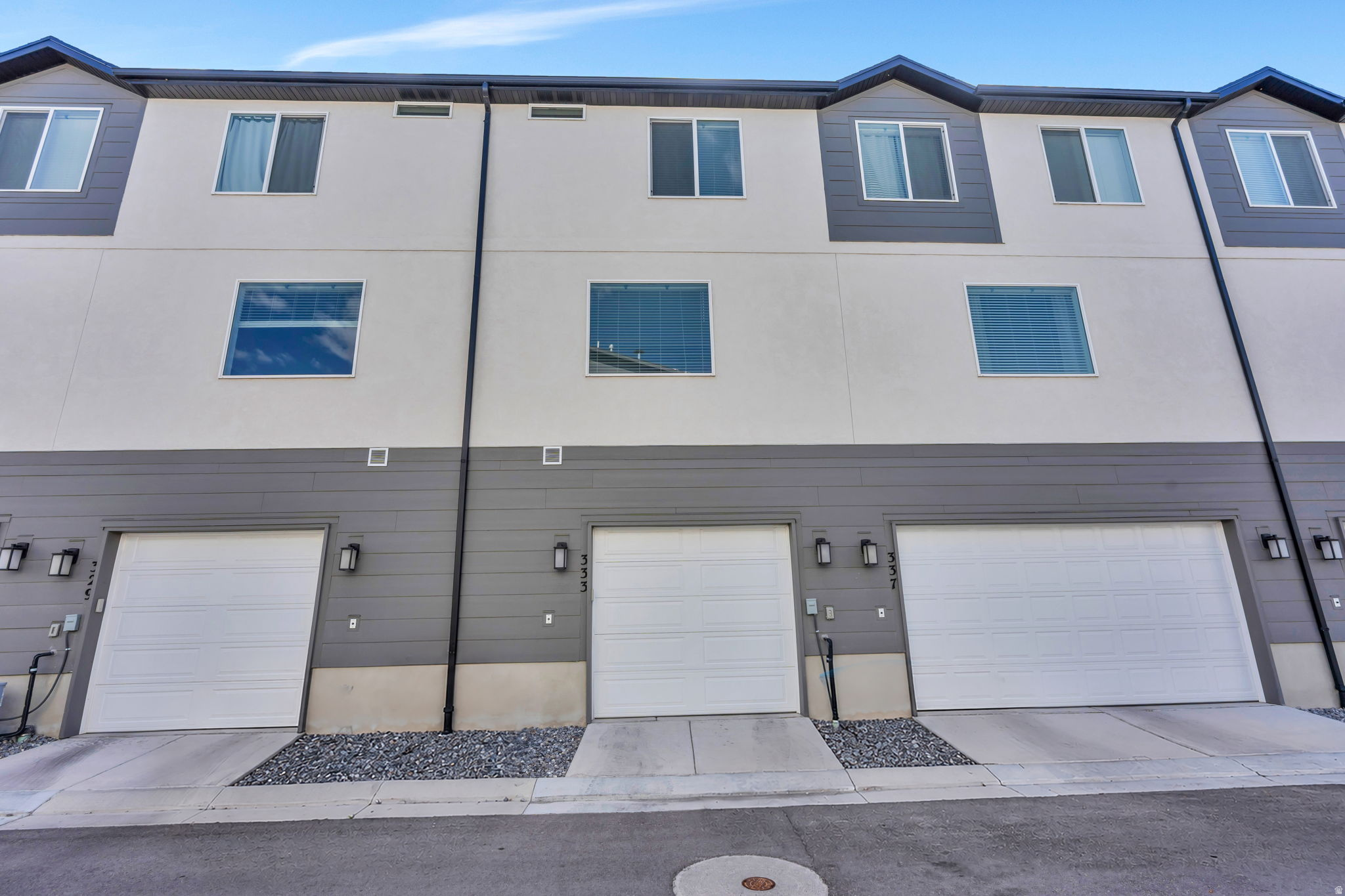EDGEWATER - Residential