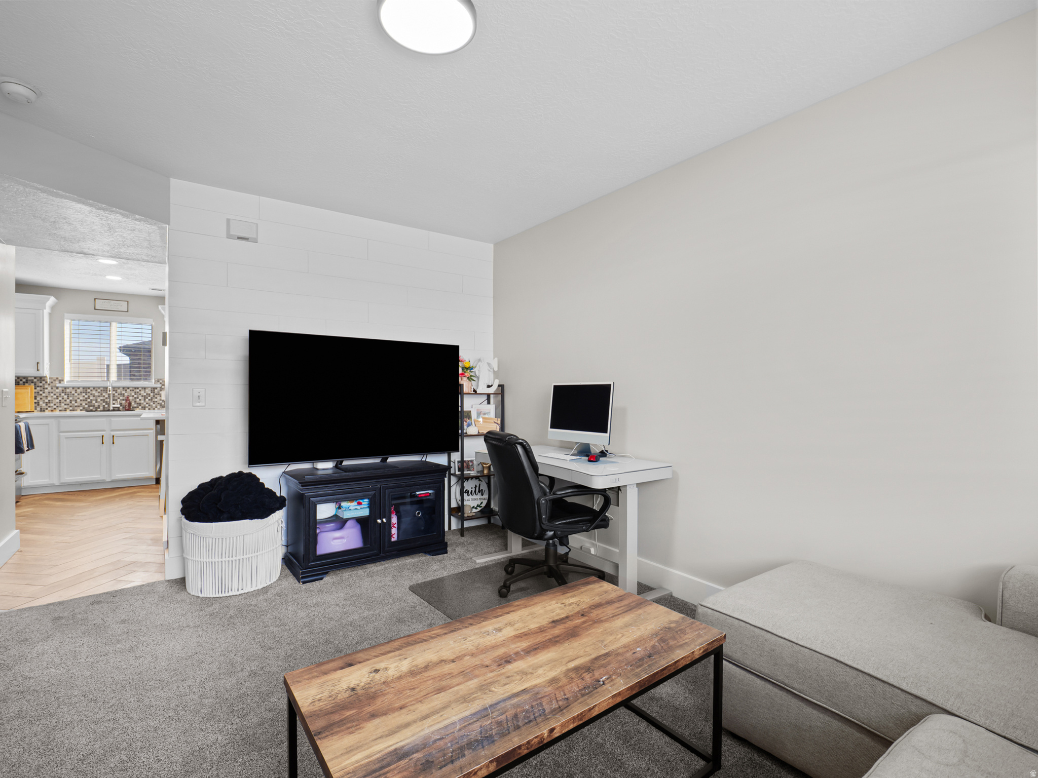 PICKFORD ESTATES - Residential