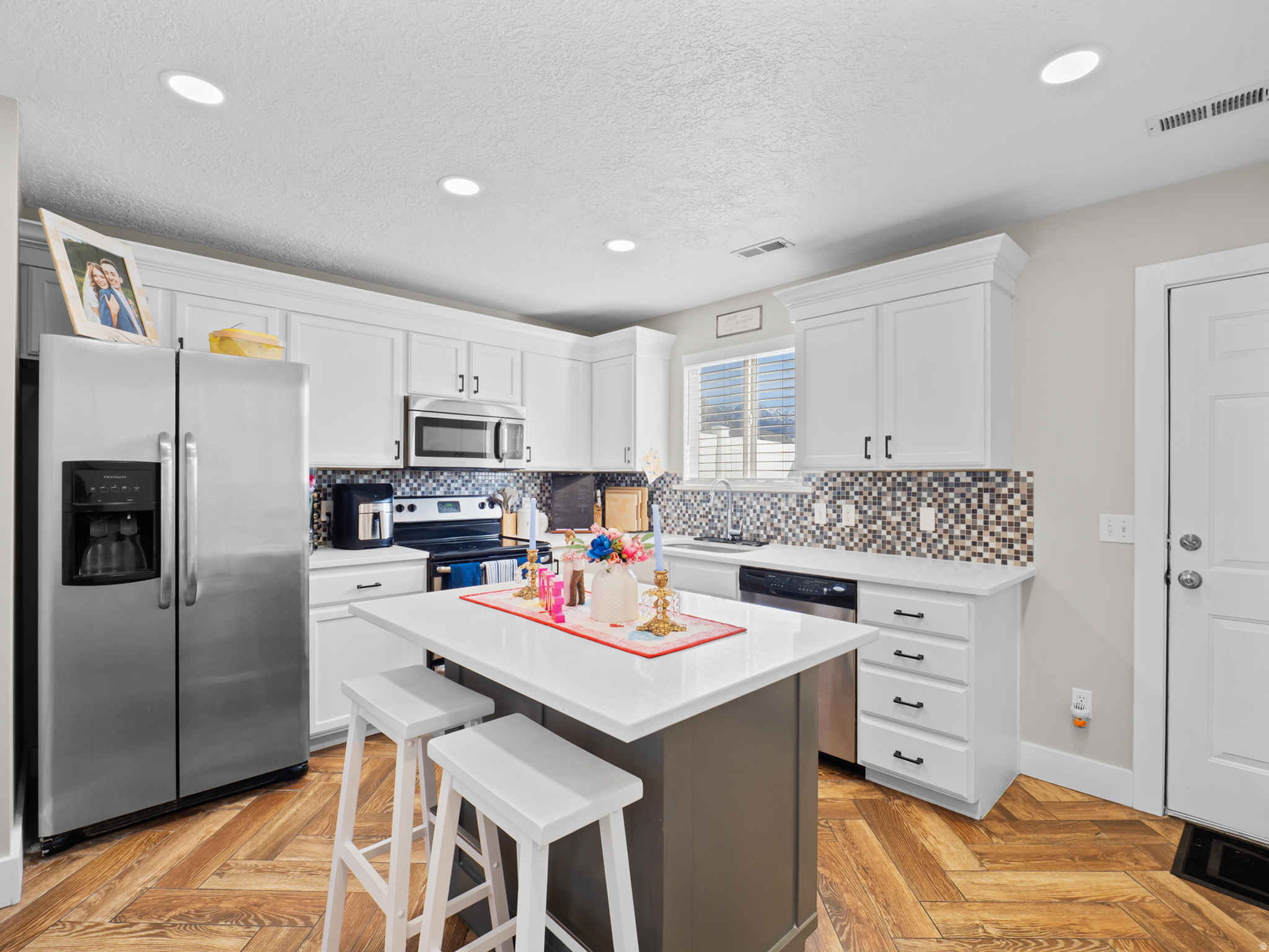 PICKFORD ESTATES - Residential