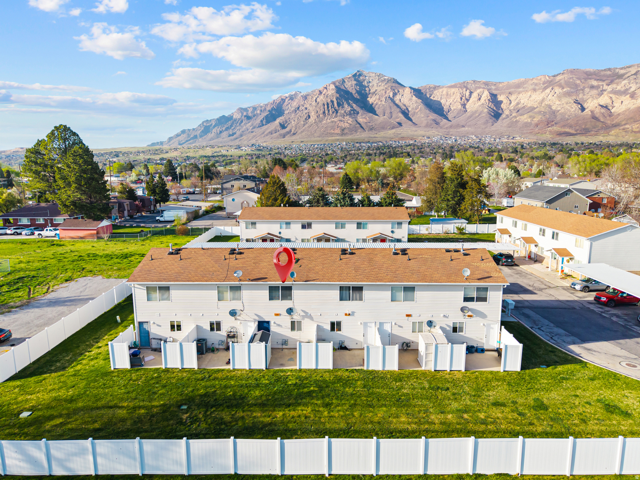 PICKFORD ESTATES - Residential