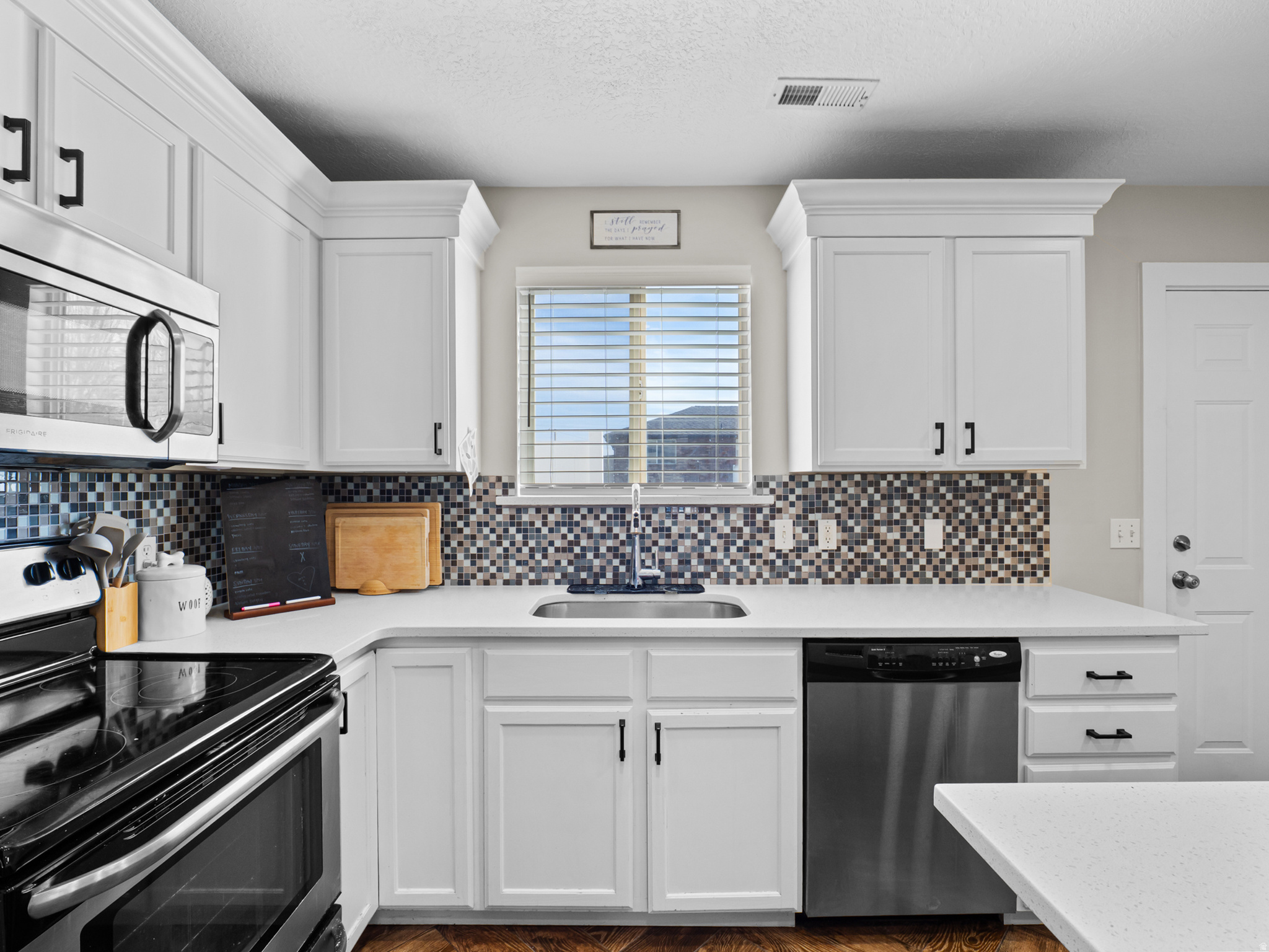 PICKFORD ESTATES - Residential