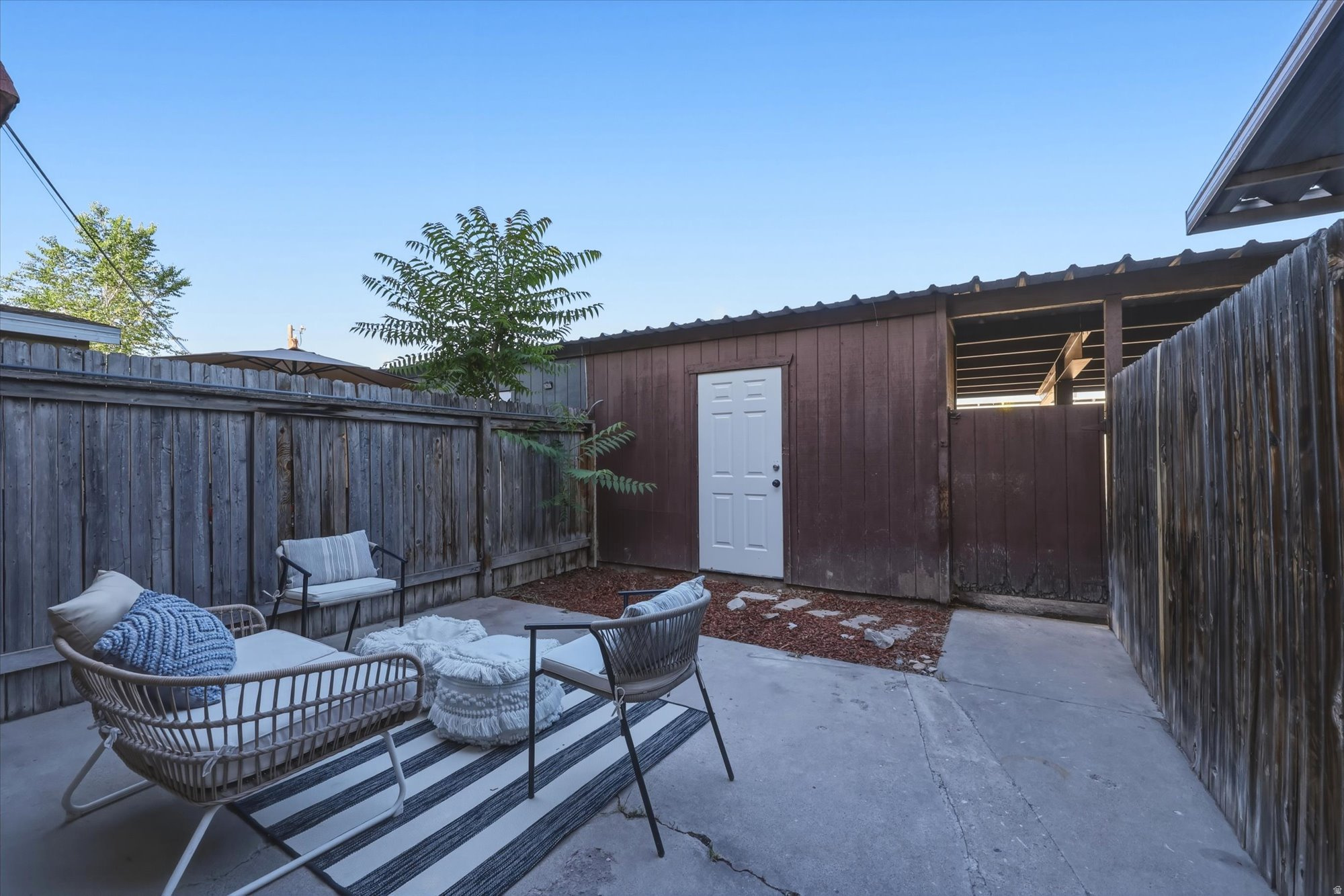 WILLOW TREE CONDO - Residential
