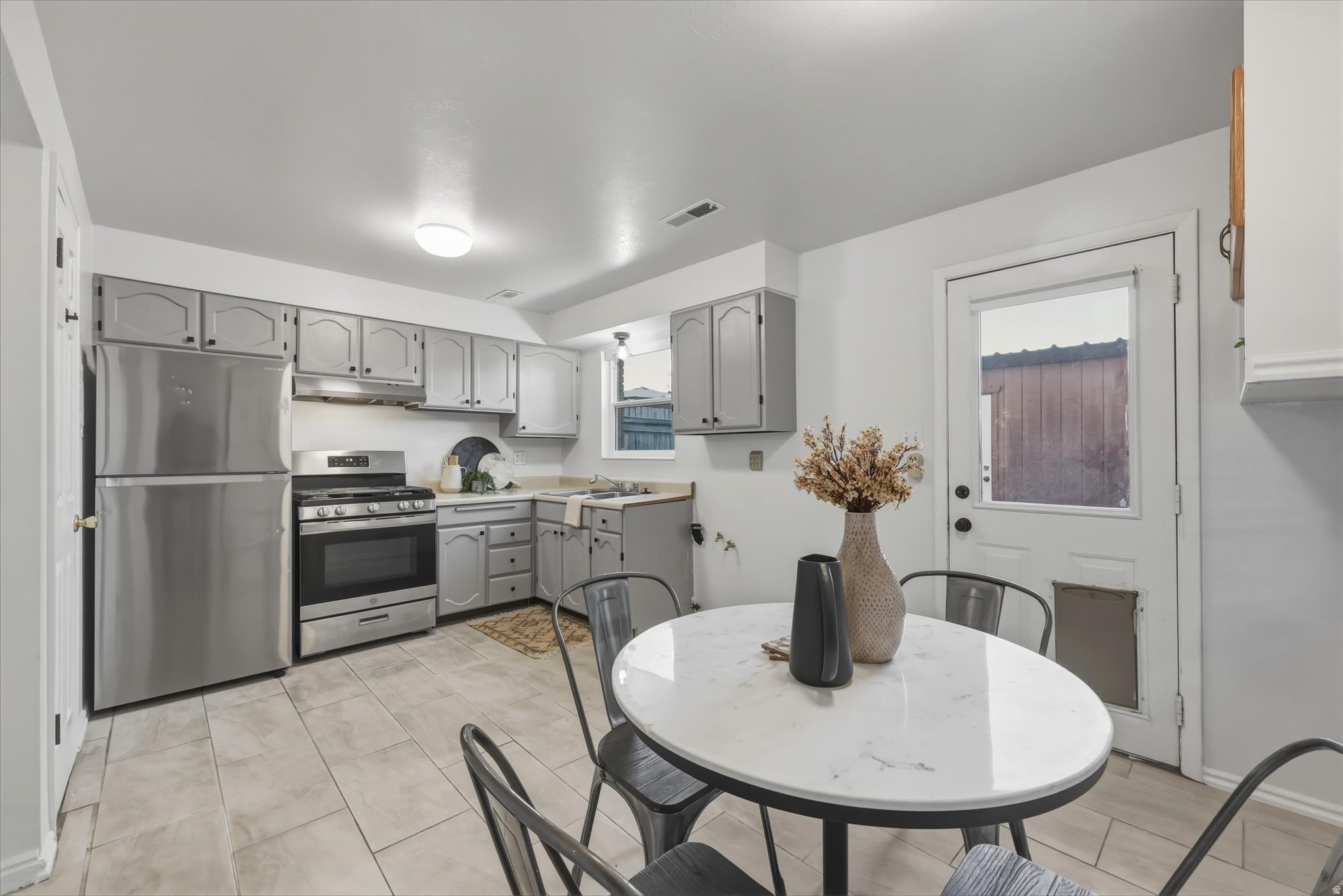 WILLOW TREE CONDO - Residential