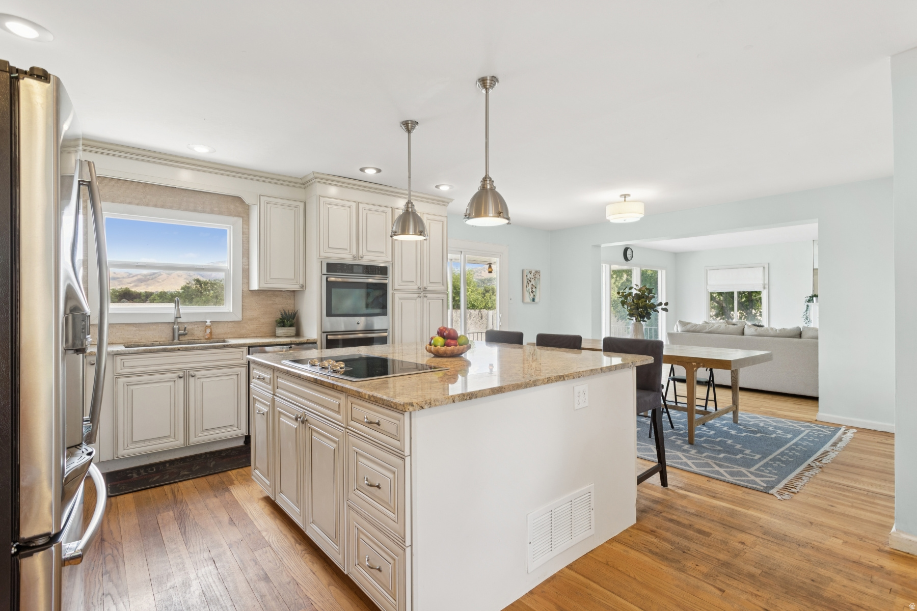 HIGHLAND PARK - Residential