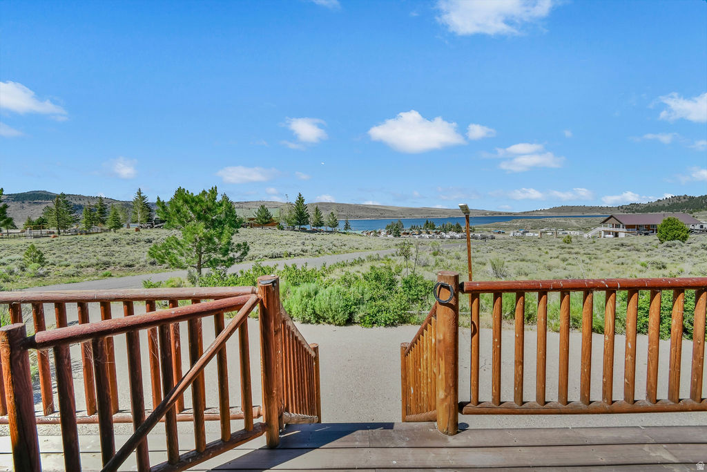 LAKE FRONT ESTATES - Residential
