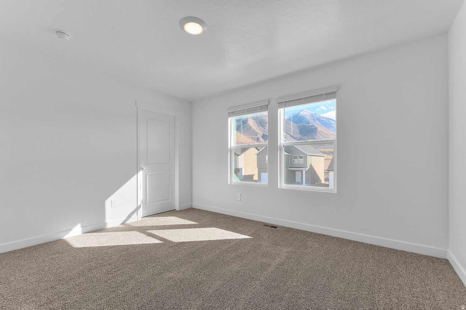 LONG VALLEY - Residential