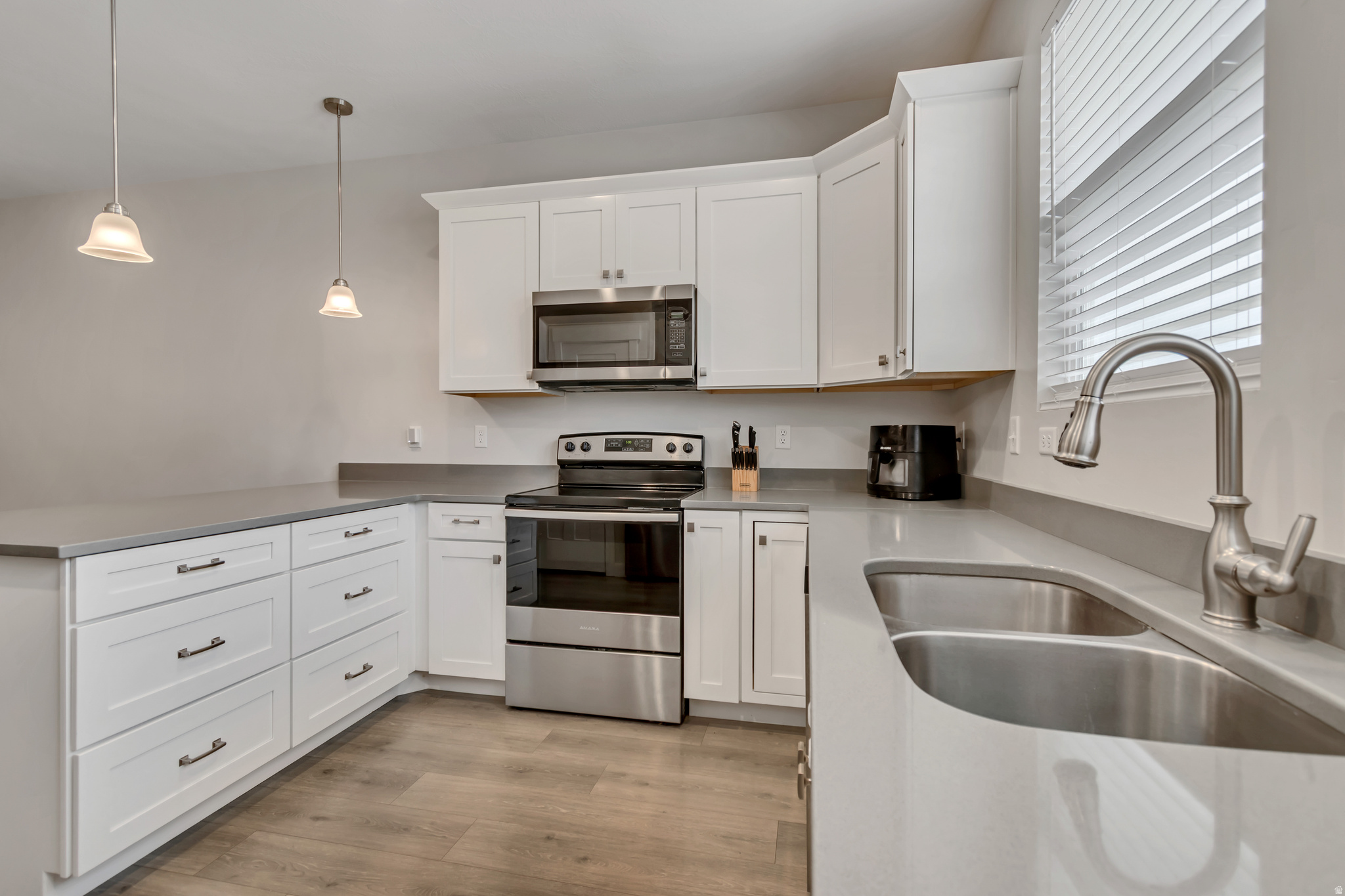 MOUNTAIN RIDGE - Residential