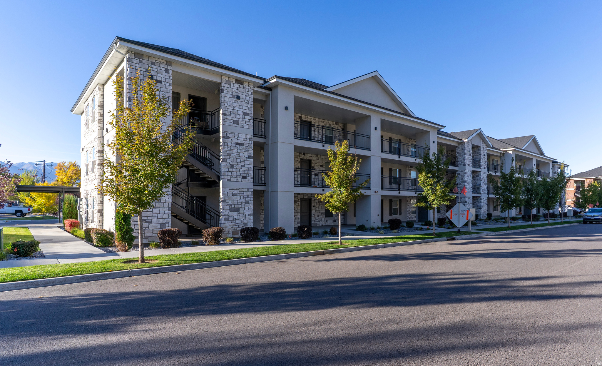 RIDGE - Residential