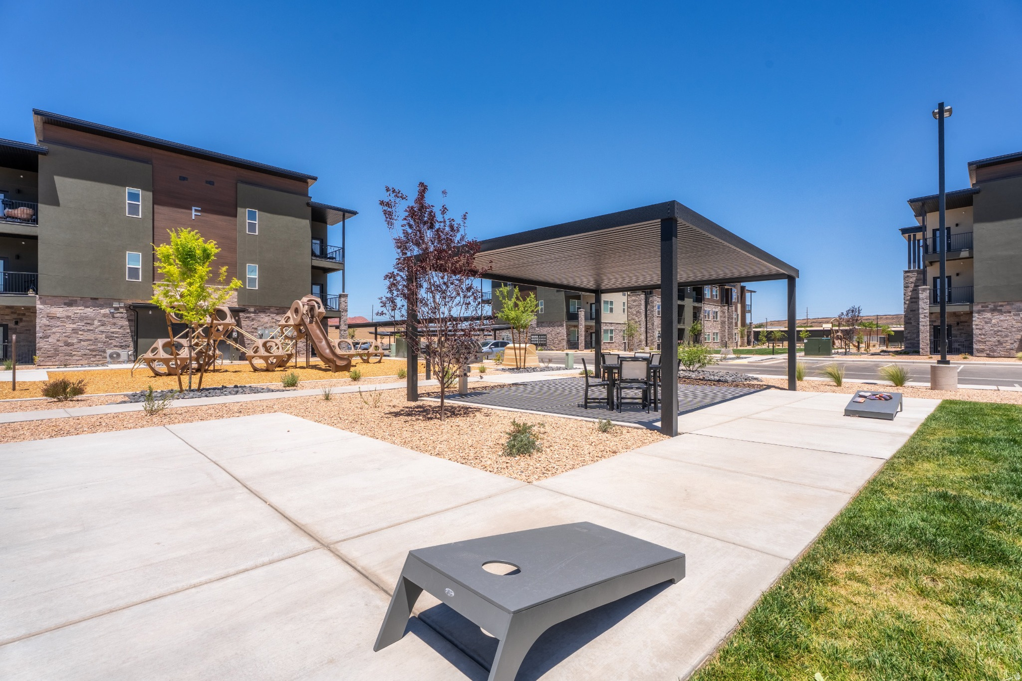 DESERT RIDGE TH 1A & 1B - Residential