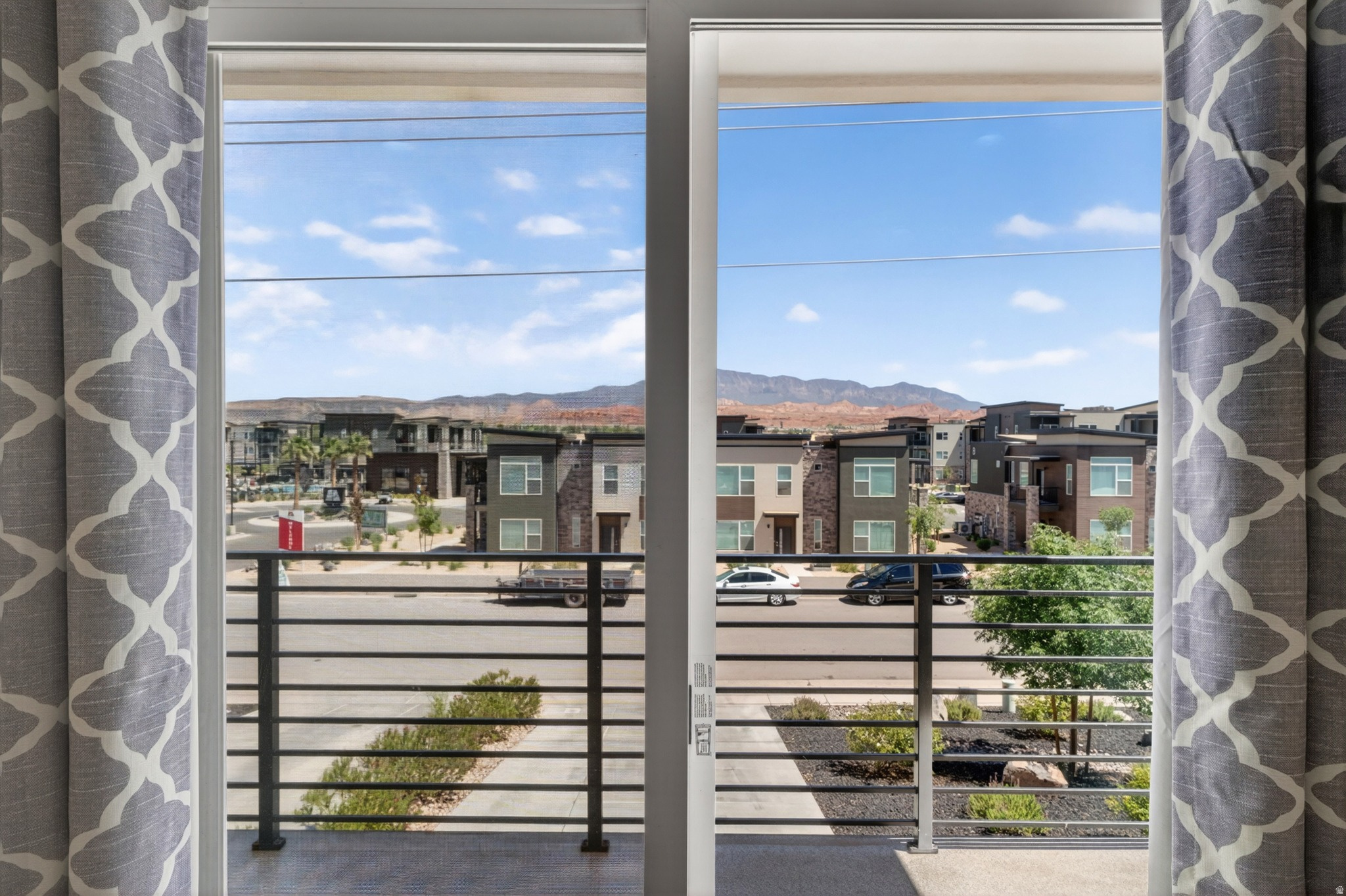 DESERT RIDGE TH 1A & 1B - Residential