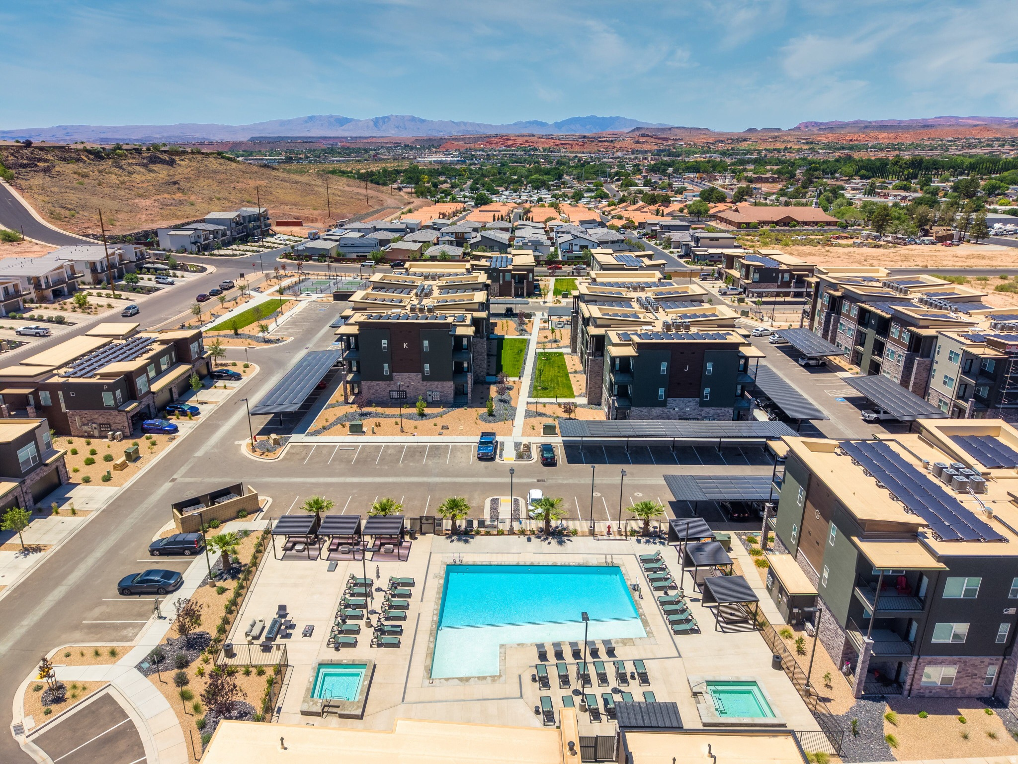DESERT RIDGE TH 1A & 1B - Residential