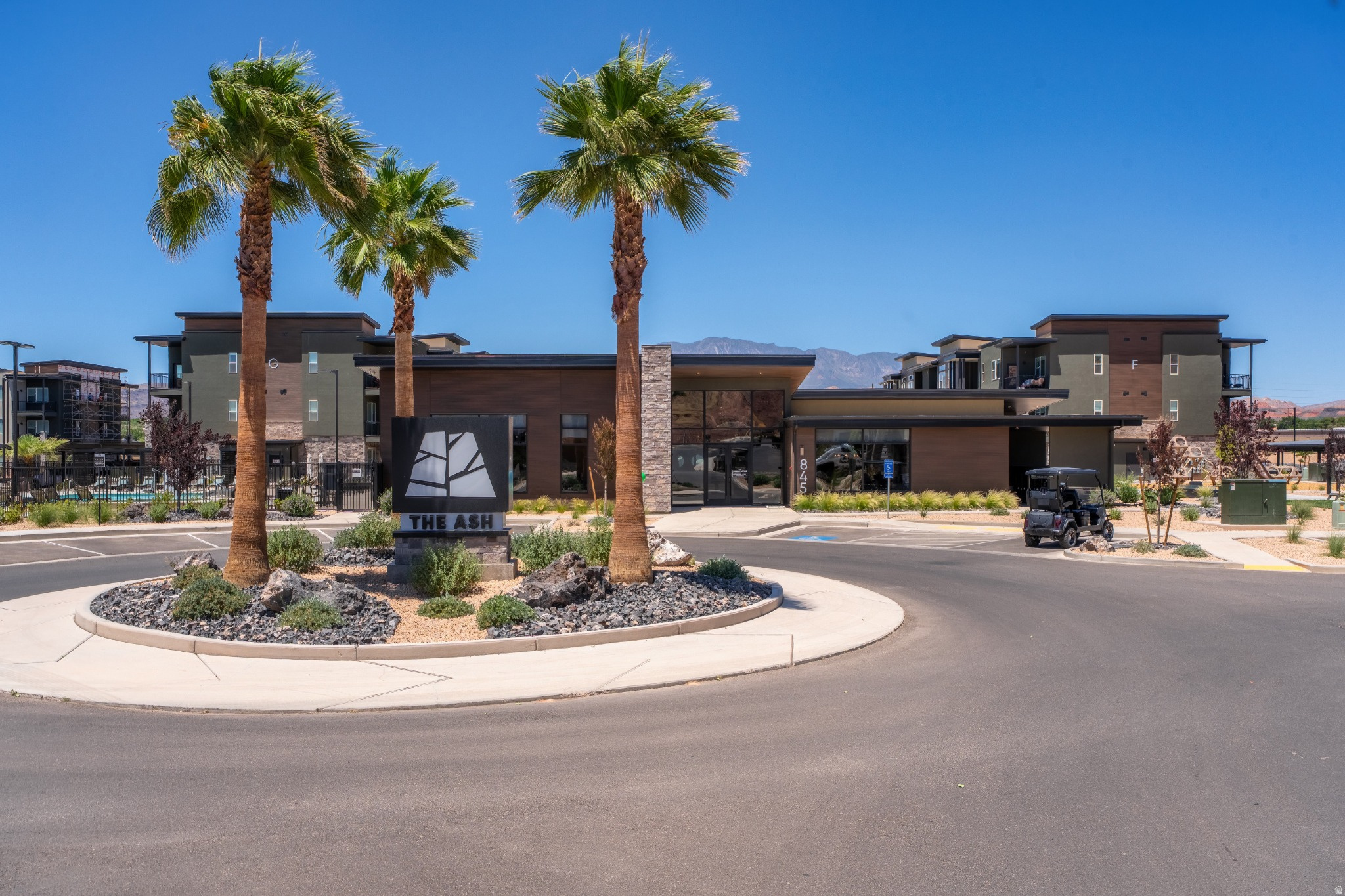 DESERT RIDGE TH 1A & 1B - Residential
